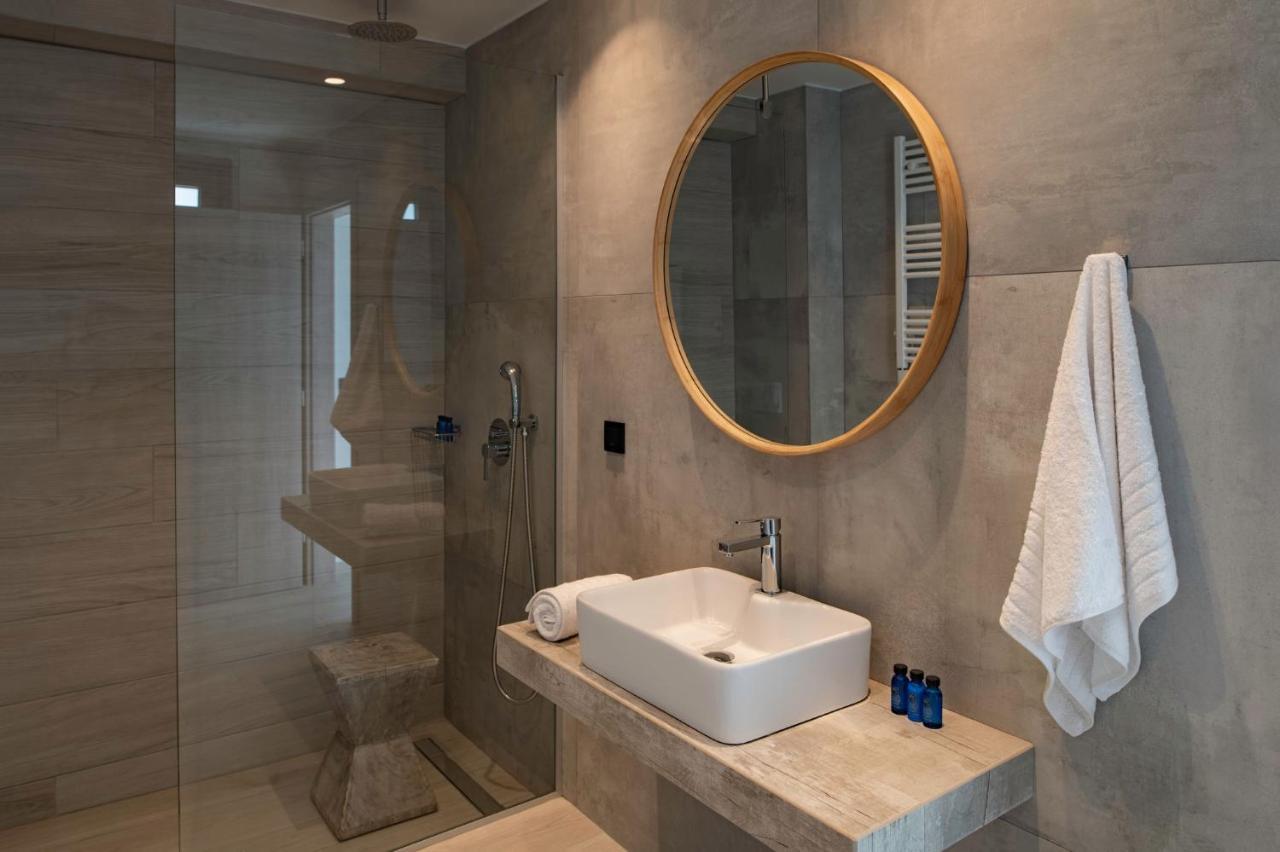 Rozites Luxury Beachfront Villa, By Hellocrete Kerames Екстер'єр фото
