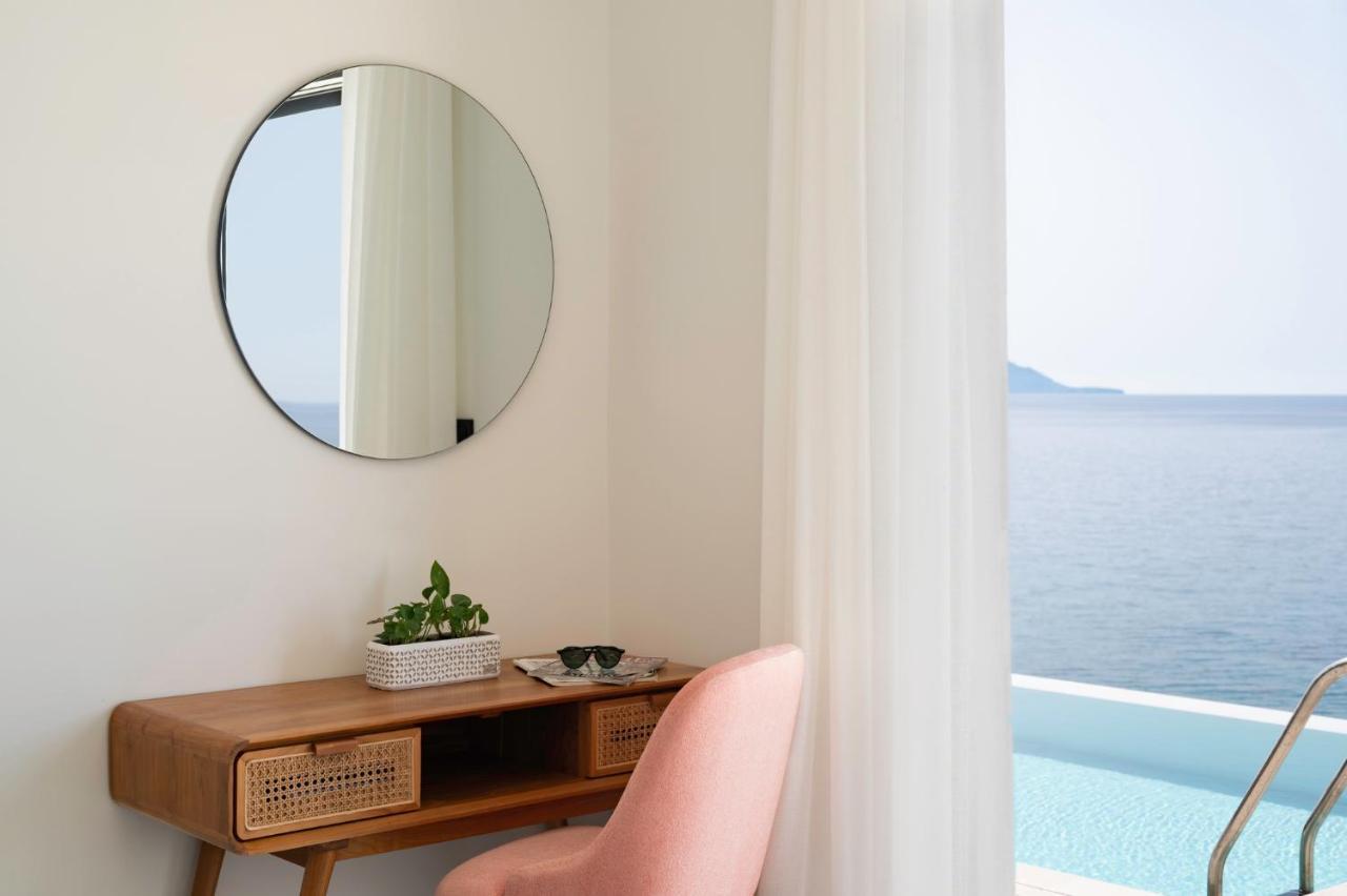 Rozites Luxury Beachfront Villa, By Hellocrete Kerames Екстер'єр фото